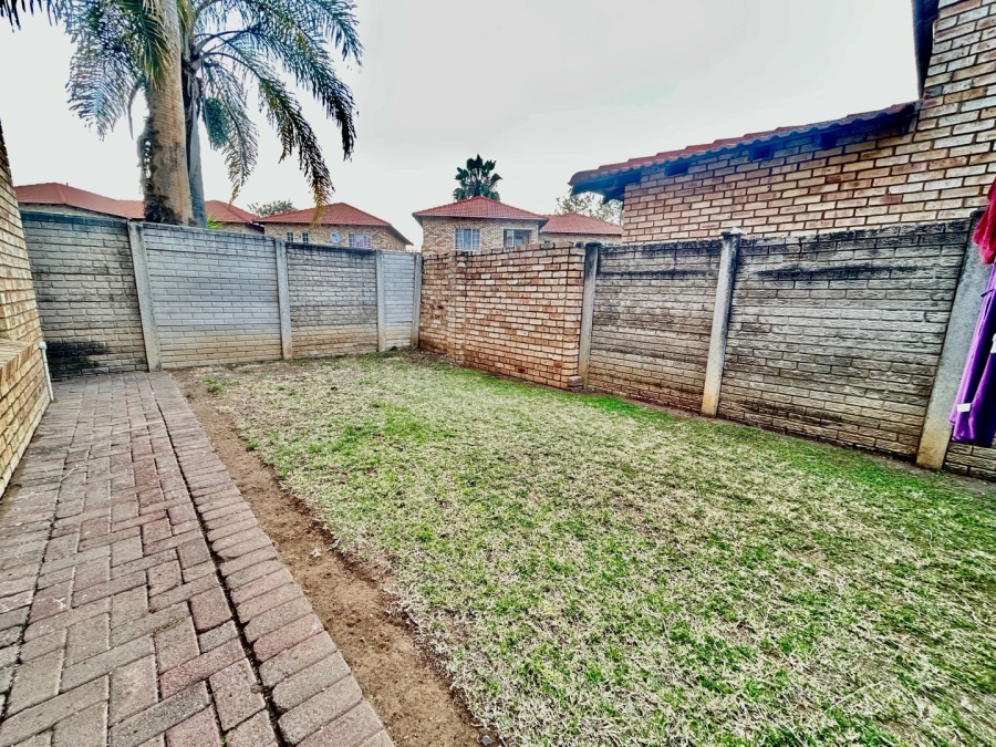 To Let 3 Bedroom Property for Rent in Waterval East North West